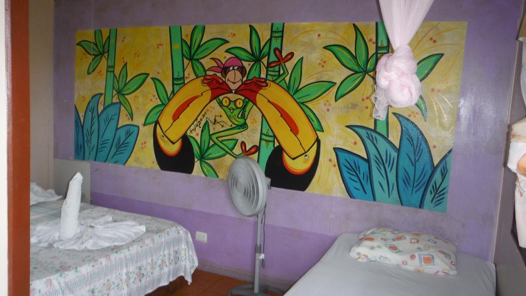 Cabinas Miss Miriam 1 Тортугеро Экстерьер фото